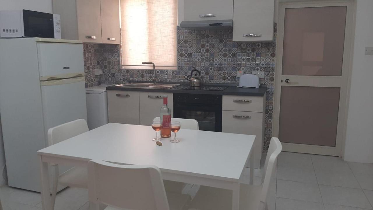 Your Basic Lodging Gozo 马萨佛恩 外观 照片
